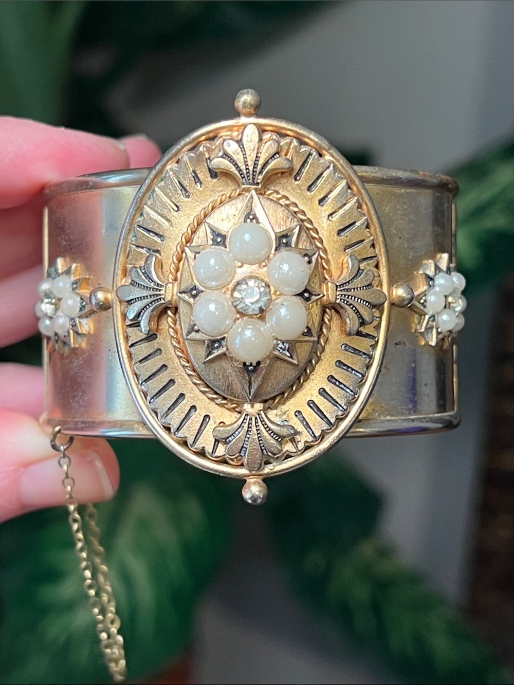 VTG Victorian Etruscan Revival Ornate Gold Hinged Cuff Bracelet Safety Chain